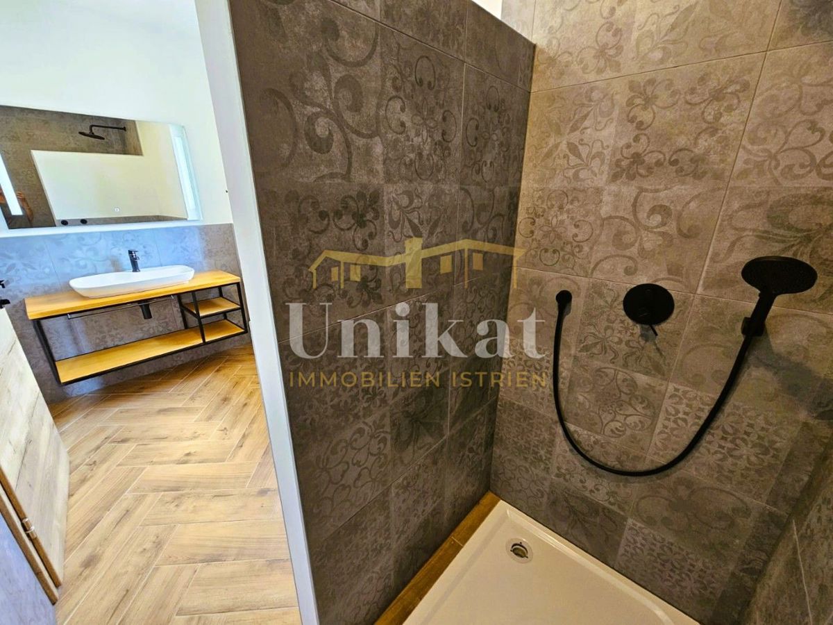 Nuova costruzione: casa con 3 camere da letto e piscina - vista mare